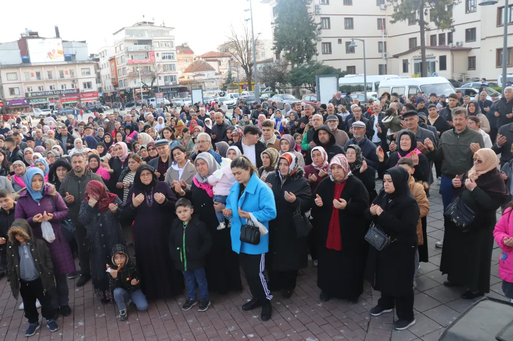 Ünye'den Kutsal Topraklara: Umreciler Dualarla Uğurlandı