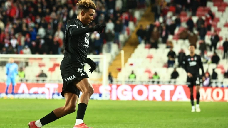 Beşiktaş’tan Sivasspor’a 2-0’lık Galibiyet, Gedson Fernandes’in Sakatlığı Şok Etti