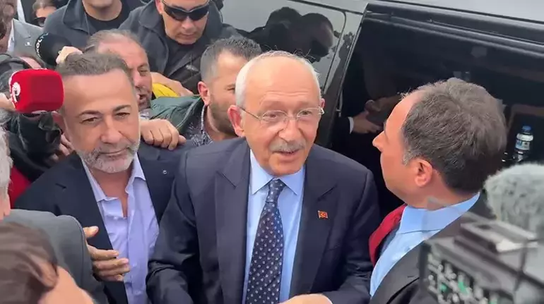 Kılıçdaroğlu Cezaevinde! İmamoğlu’nu Ziyaret Etti