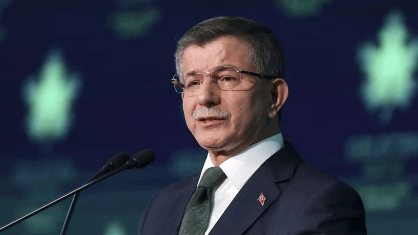 Davutoğlu’ndan Hastaneye Destek Ziyareti: Sırrı Süreyya Önder’e Geçmiş Olsun Mesajı