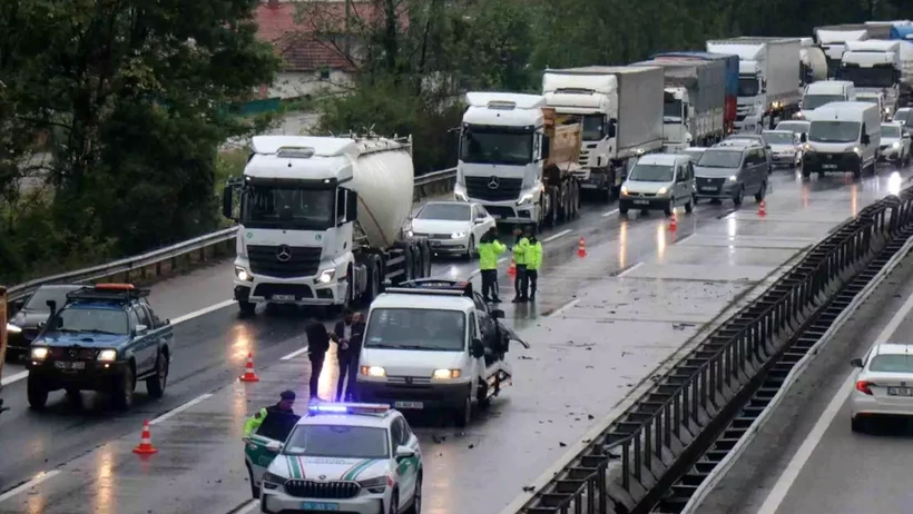 Anadolu Otoyolu'nda Kâbus Gibi 4 Saat! 7 Kaza, Trafik Felç Oldu