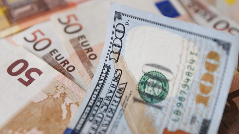 7 Mayıs Döviz Raporu: Dolar Yukarı, Euro Geri Çekildi