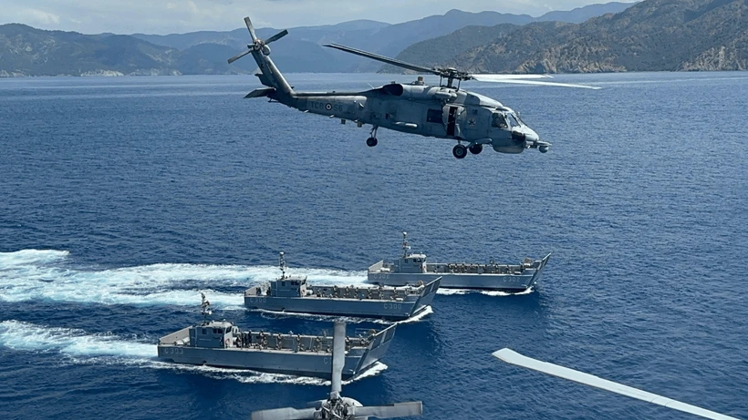 Denizkurdu Tatbikatında SH-70 Helikopteri Denize Acil İniş Yaptı