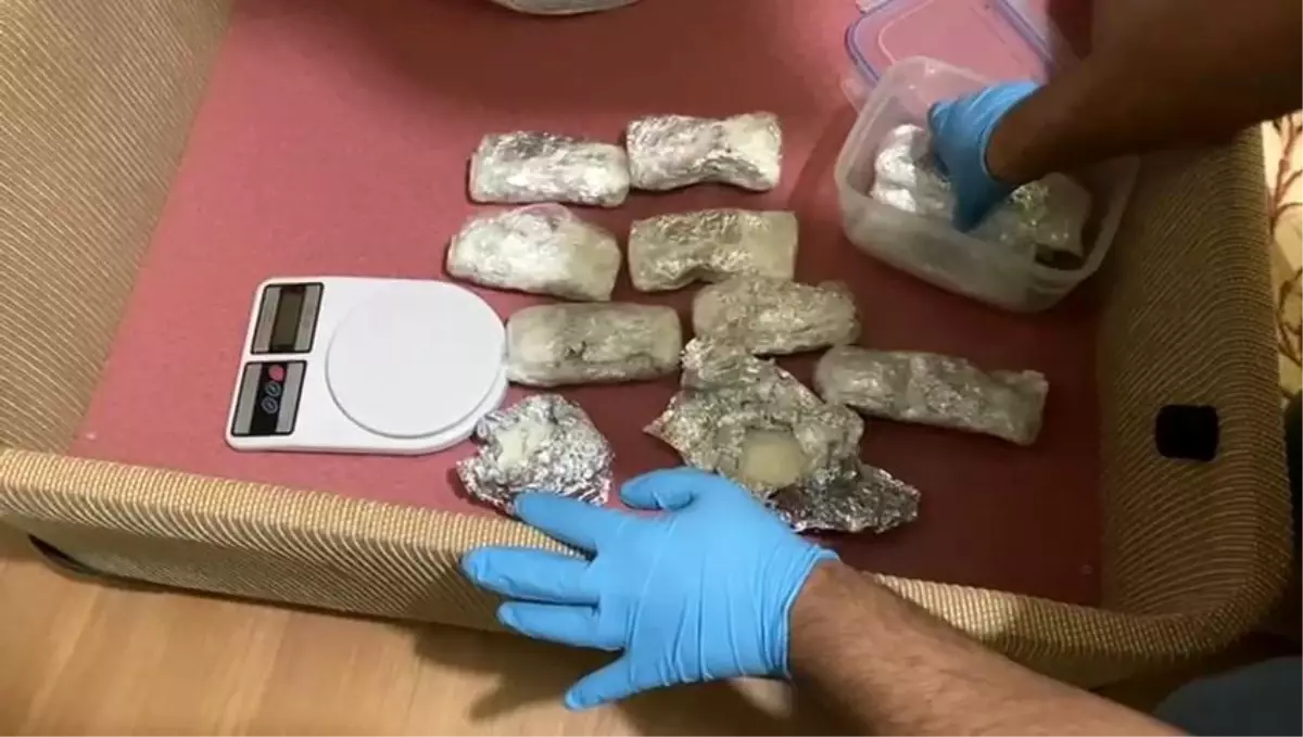 Samsun’da Uyuşturucu Operasyonu: Baza Altında 1 Kilo 350 Gram Metamfetamin Ele Geçirildi
