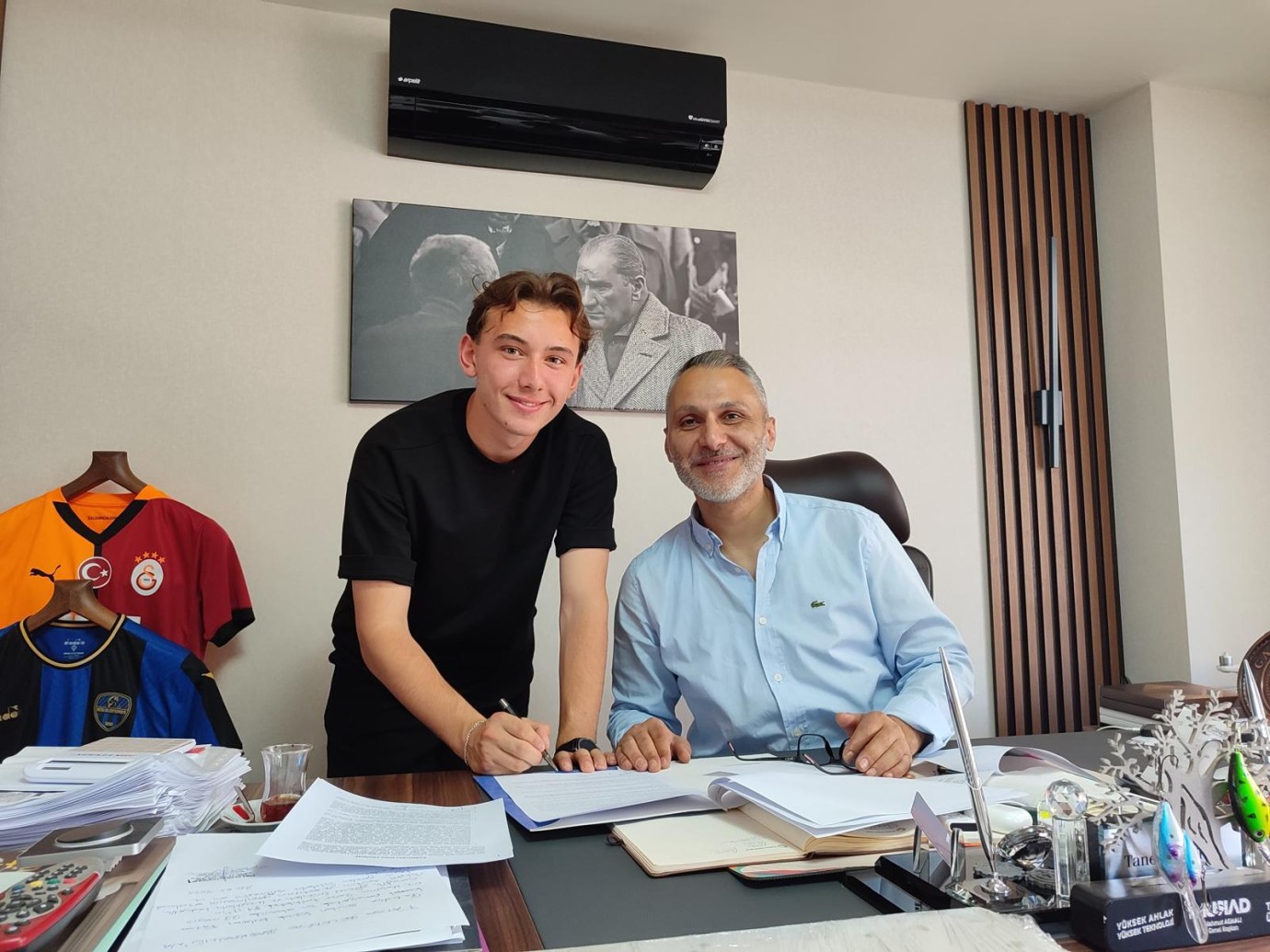 Ünyeli Futbolcu Esad Efe İnce Fatsa Belediyespor ile Profesyonel Sözleşme İmzaladı
