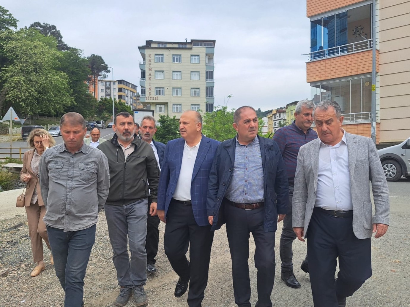 Başkan Tavlı, Çınarlık Mahallesi’nde Vatandaşlarla Buluştu: Çalışmalar Yerinde İncelendi