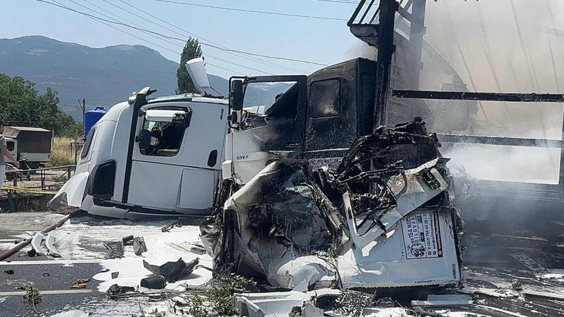 Kontrolden Çıkan Tır 2 Araca Çarptı, Kazada Bir Kişi Hayatını Kaybetti