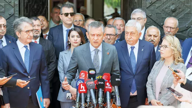 Asgari Ücret Güncellensin Çağrısı CHP Lideri Özgür Özel'den Geldi