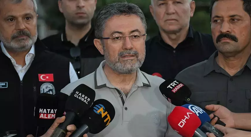 Bakan Yumaklı’dan Kritik Yangın Açıklaması: Alevlerin Gücü Kırıldı, Soğutma Sürüyor