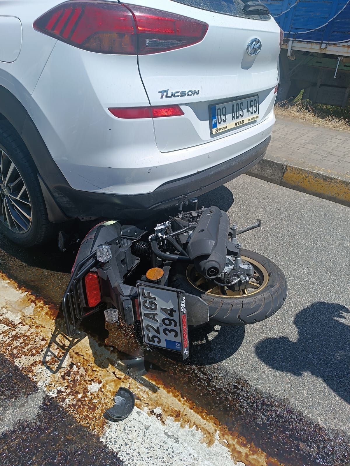 Ordu'da Motosiklet Kazası: Kadın Sürücü Park Halindeki Araca Çarptı