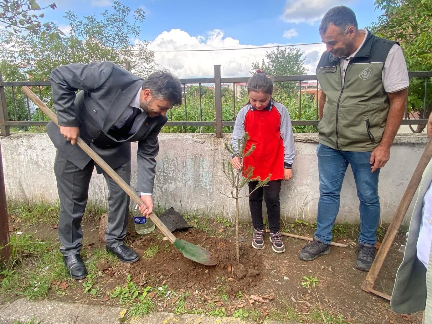 Orman Yangınlarına En Güzel Cevap: Yeşil Vatan Çaybaşı’nda “Her Çocuk Bir Fidan” Etkinliği
