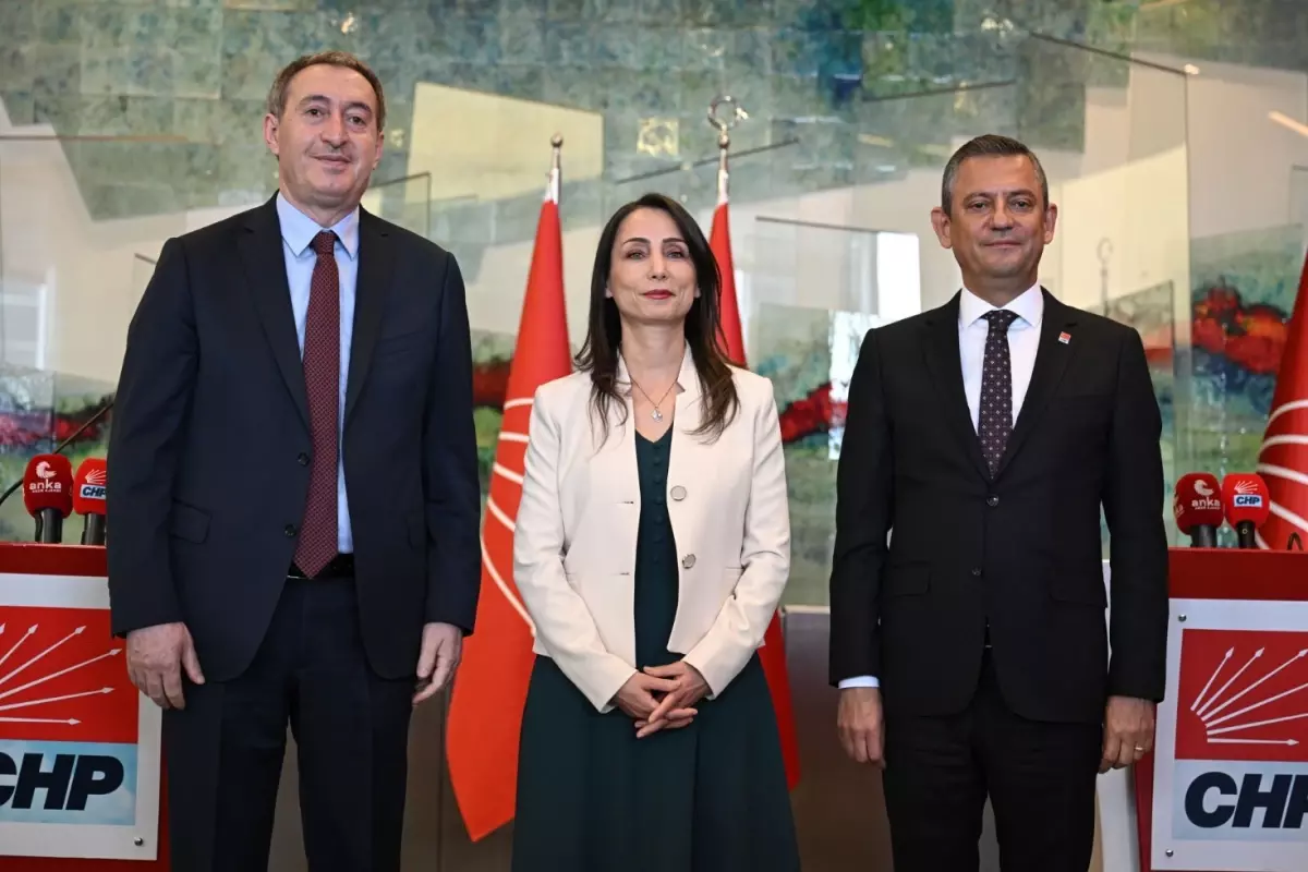 DEM Parti’den Özgür Özel’e Ziyaret