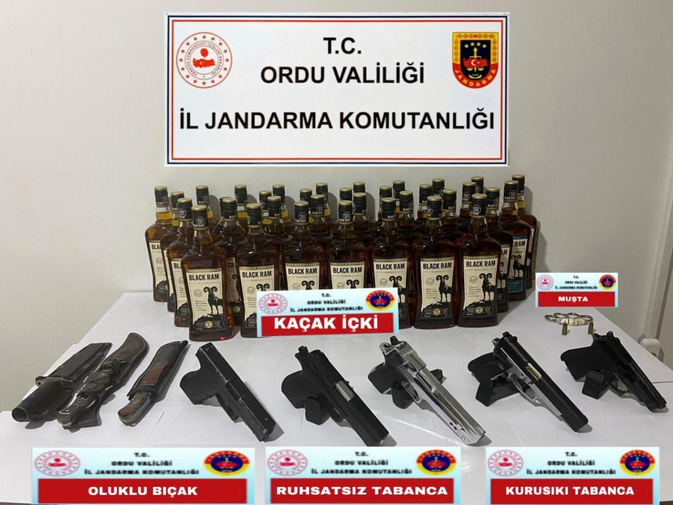 Ordu’da Kaçakçılık Operasyonlarında Silah ve Kaçak Ürünler Ele Geçirildi