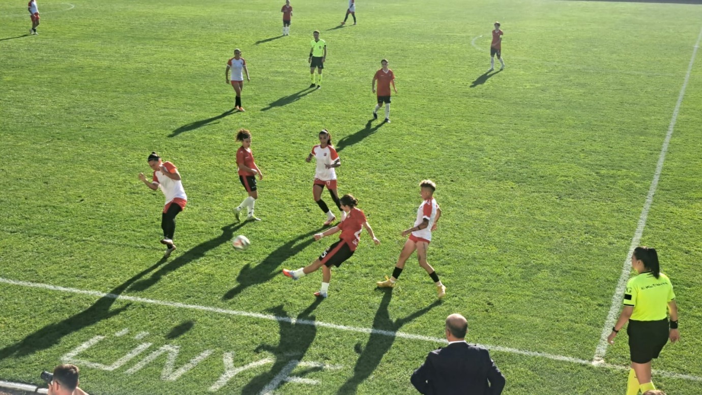 Ünye Kadın Futbol Takımı, İlk Galibiyetini 1207 Antalya Karşısında Aldı