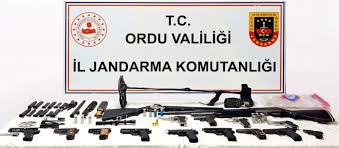 Jandarma'dan Kaçak Silah Operasyonu: Çok Sayıda Parça ve Malzeme Ele Geçirildi