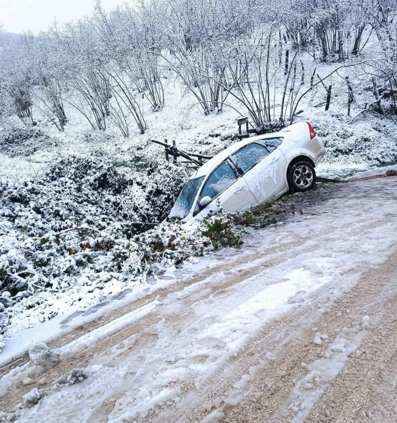 Kumru’da Yoğun Kar Yağışı Trafik Kazasına Neden Oldu