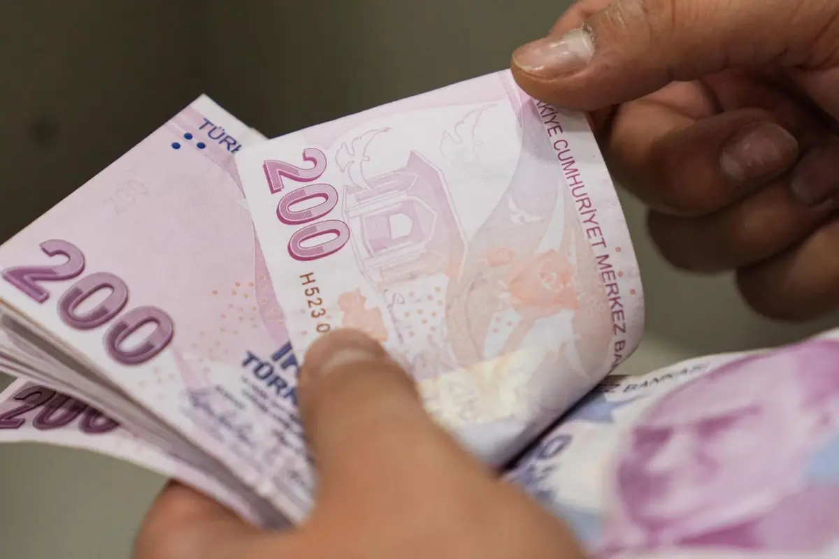 Gözler Pazartesi Gününde: Yeni Memur ve Emekli Maaşları Netleşiyor