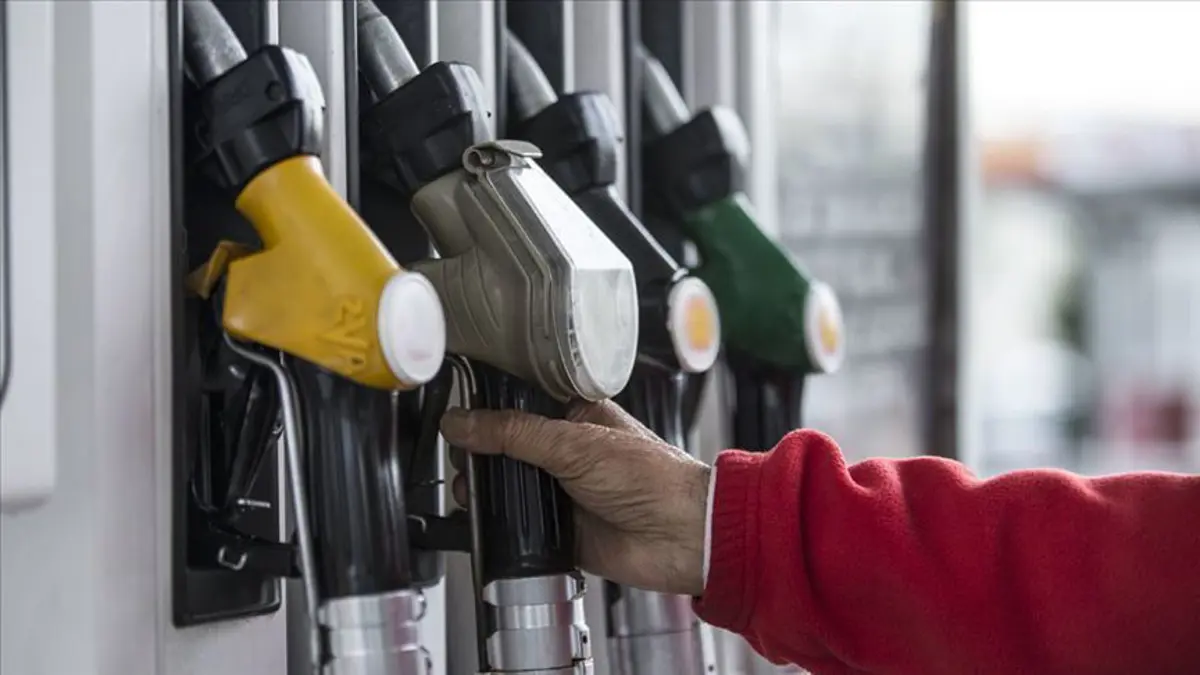 Petrol Krizi Akaryakıt Fiyatlarını Uçurdu Motorine Büyük Zam Yolda