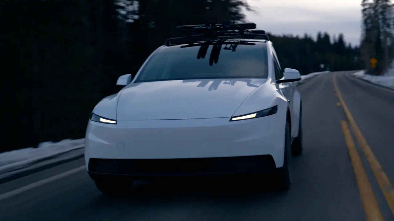 Tesla FSD v14.3 Güncellemesi Yayınlandı Yapay Zeka Altyapısı Baştan Yazıldı