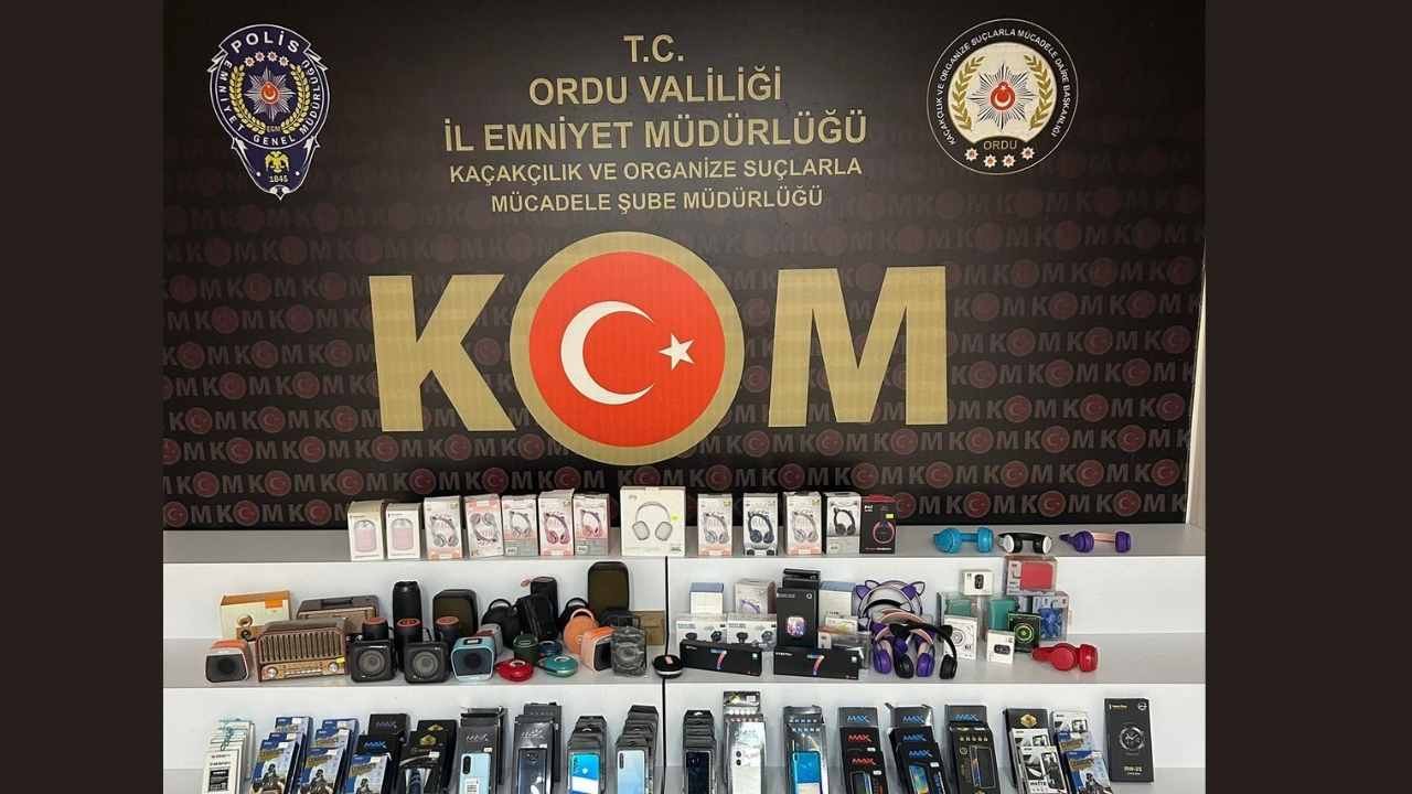 Fatsa’da 2 İş Yerine Kaçakçılık Operasyonu: Telefon, Ekran Ve Aksesuar Ele Geçirildi