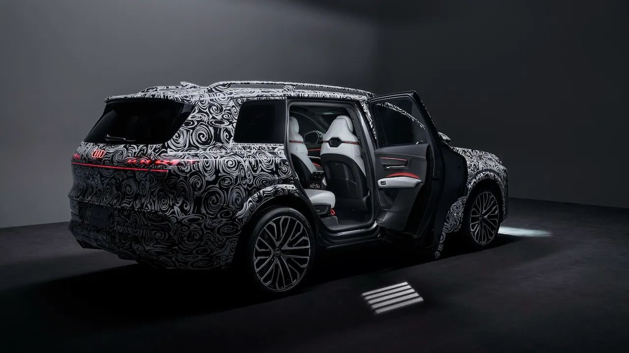 Audi Q9’un İç Tasarımı Tanıtıldı: Elektrikli Kapılar Ve 100W Şarj Desteği