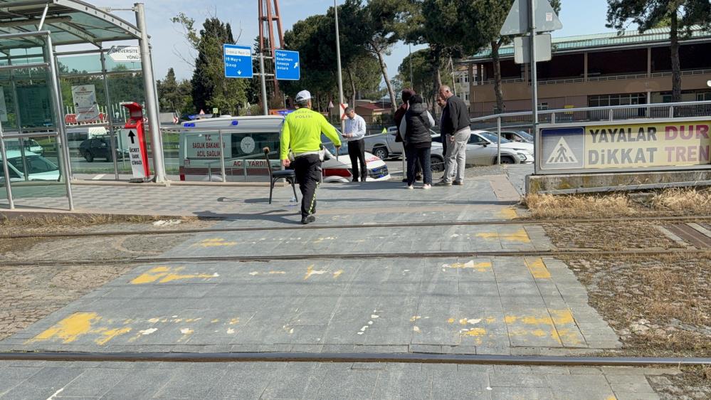 Samsun’da Tramvayın Çarptığı Kadın Hastaneye Kaldırıldı