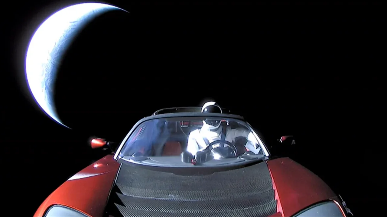 Tesla Roadster Tanıtımı Ağustos Ayına Ertelendi