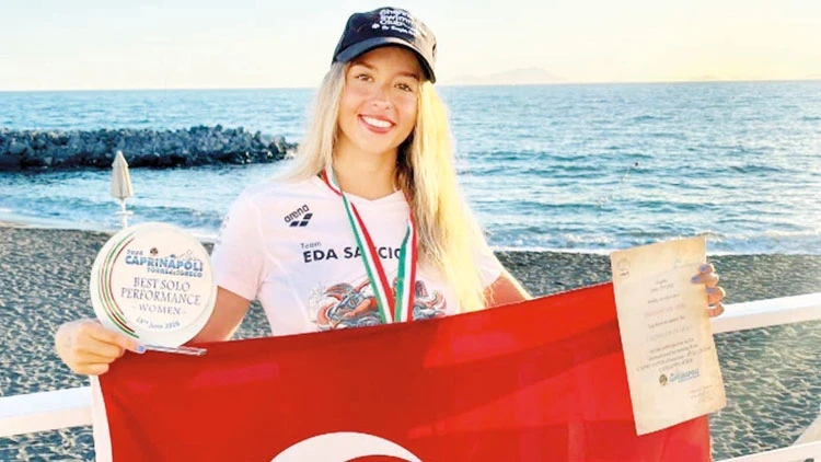 Eda Savcıgil'den Tarihi Başarı: Capri-Napoli Parkurunda Rekor Kırdı