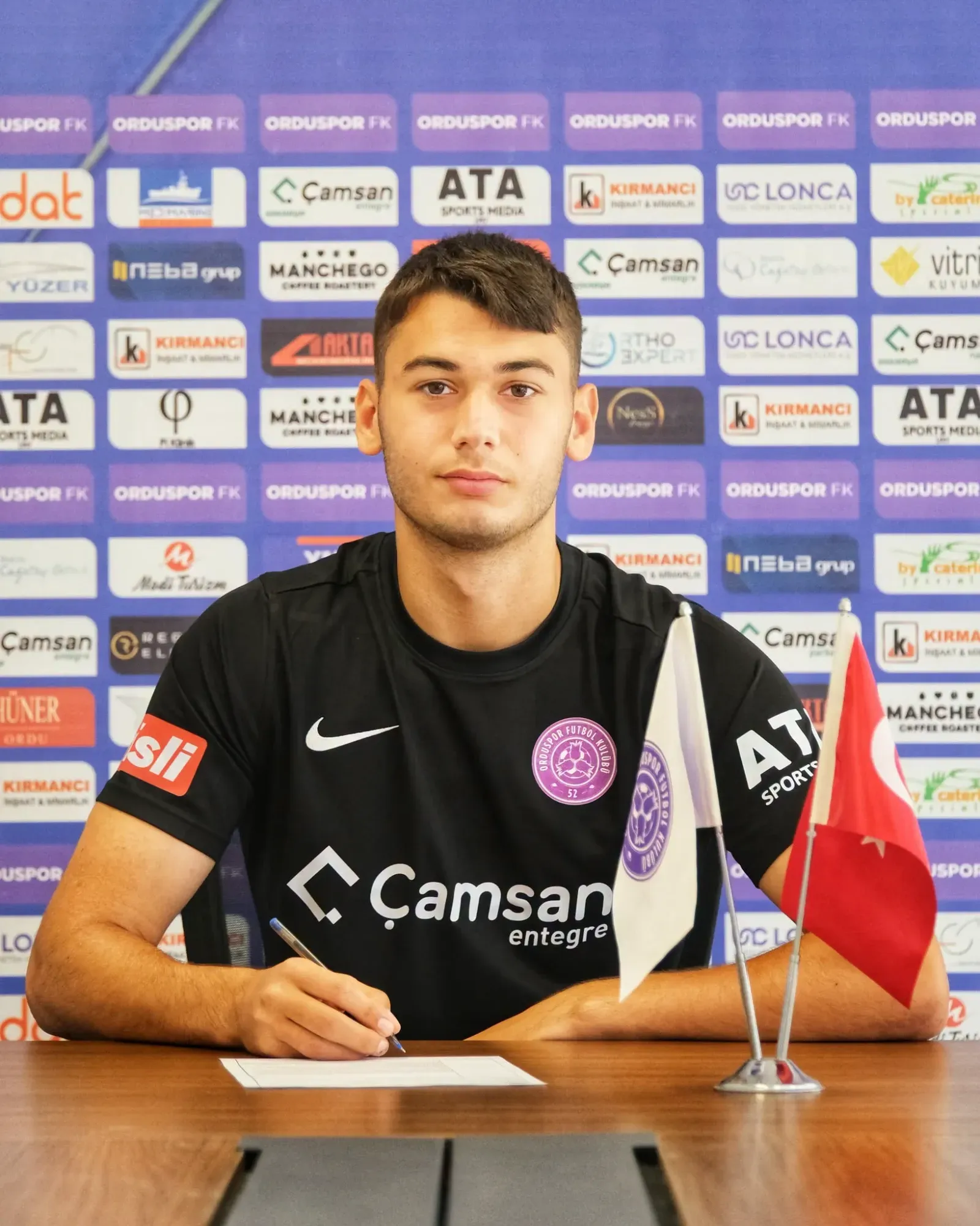 52 Orduspor FK'dan Kaleye Yeni Takviye! Timur Şenyurt Resmen İmzayı Attı