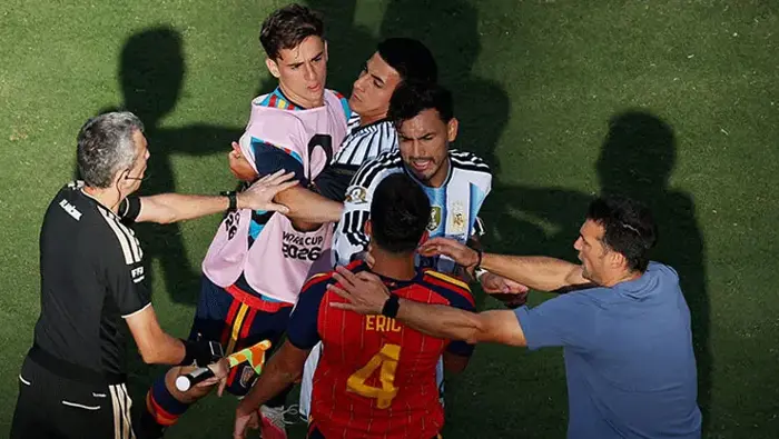 Dünya Kupası Finalinde Kavga Çıktı! Leandro Paredes Kırmızı Kart Gördü