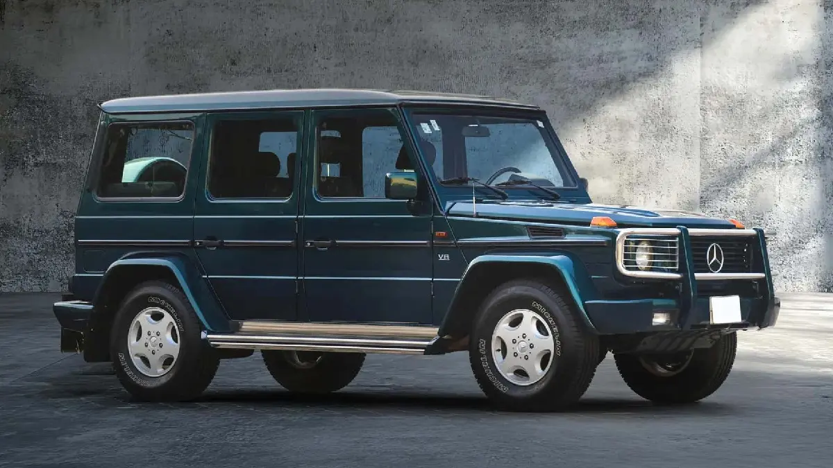 Dünyada Sadece 446 Adet Üretildi: 1993 Mercedes 500 GE V8 AMG Rekor Fiyata Satıldı