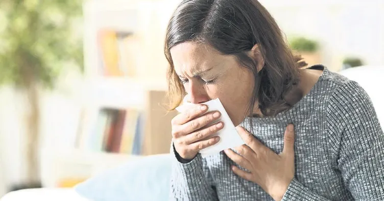 Geçmeyen Öksürük Ve Boğazda Takılma Hissi Sessiz Reflü Belirtisi Olabilir