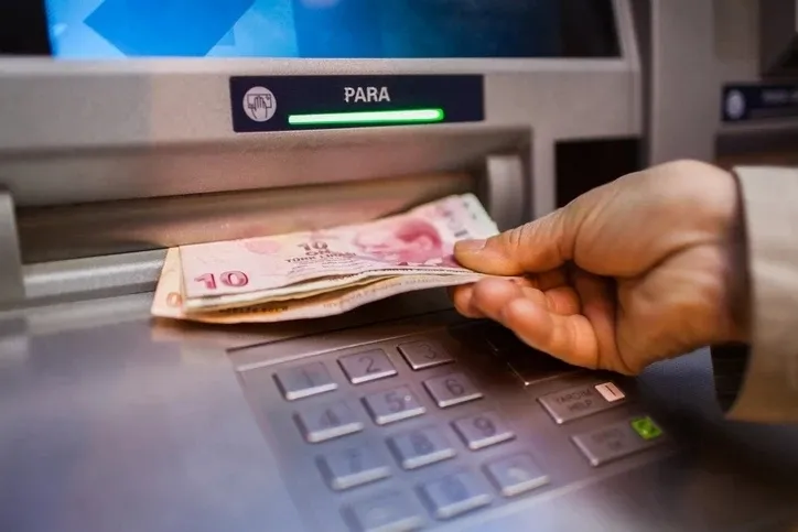 En Düşük Emekli Maaşı 23 Bin 552 TL Oldu! Gözler Zam Farkı Ödemelerinde