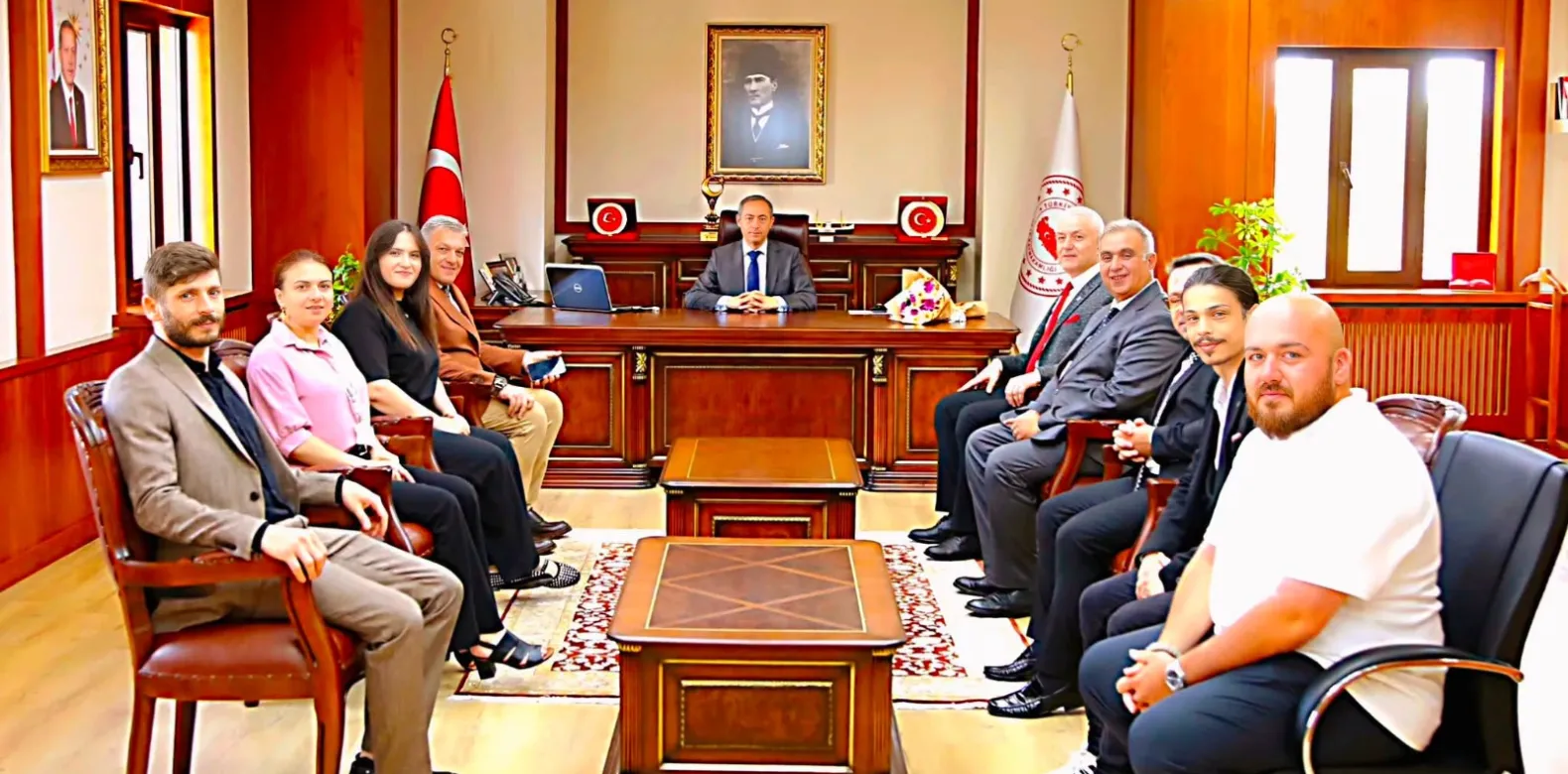 Yunus Emre Eğitim Kurumları Ve Argan Sigorta'dan Kaymakam Kemal Yıldız'a Ziyaret
