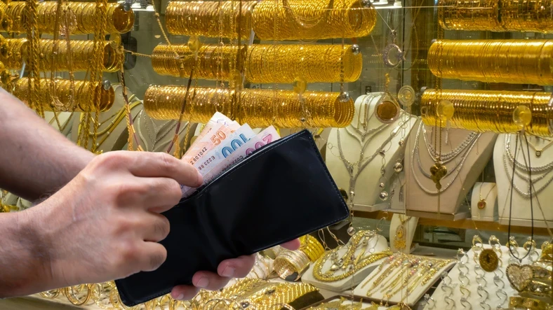 Altın Fiyatları Bugün Ne Kadar? 17 Ağustos 2026 Gram, Çeyrek Ve Cumhuriyet Altını Fiyatları