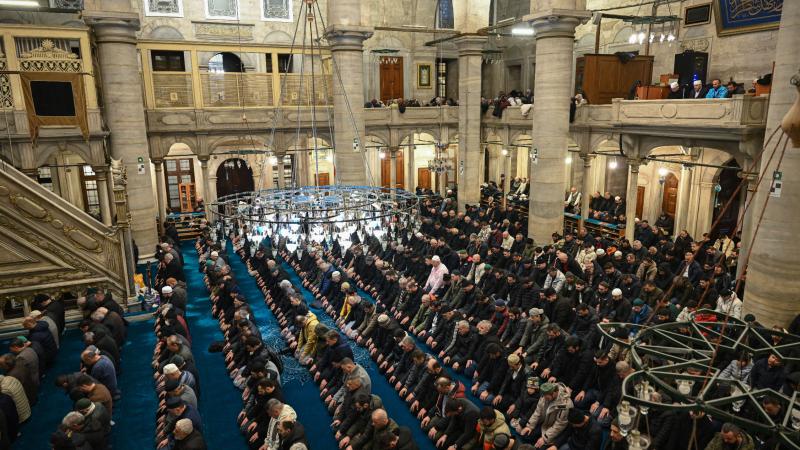 Mevlid Kandili İçin Geri Sayım Başladı: Yarın İdrak Edilecek