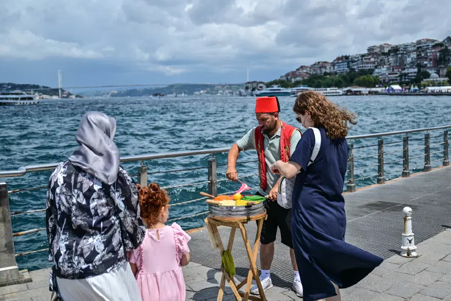 Gündüz Terletecek Gece Üşütecek: Sıcaklık 12 Derece Birden Düşüyor