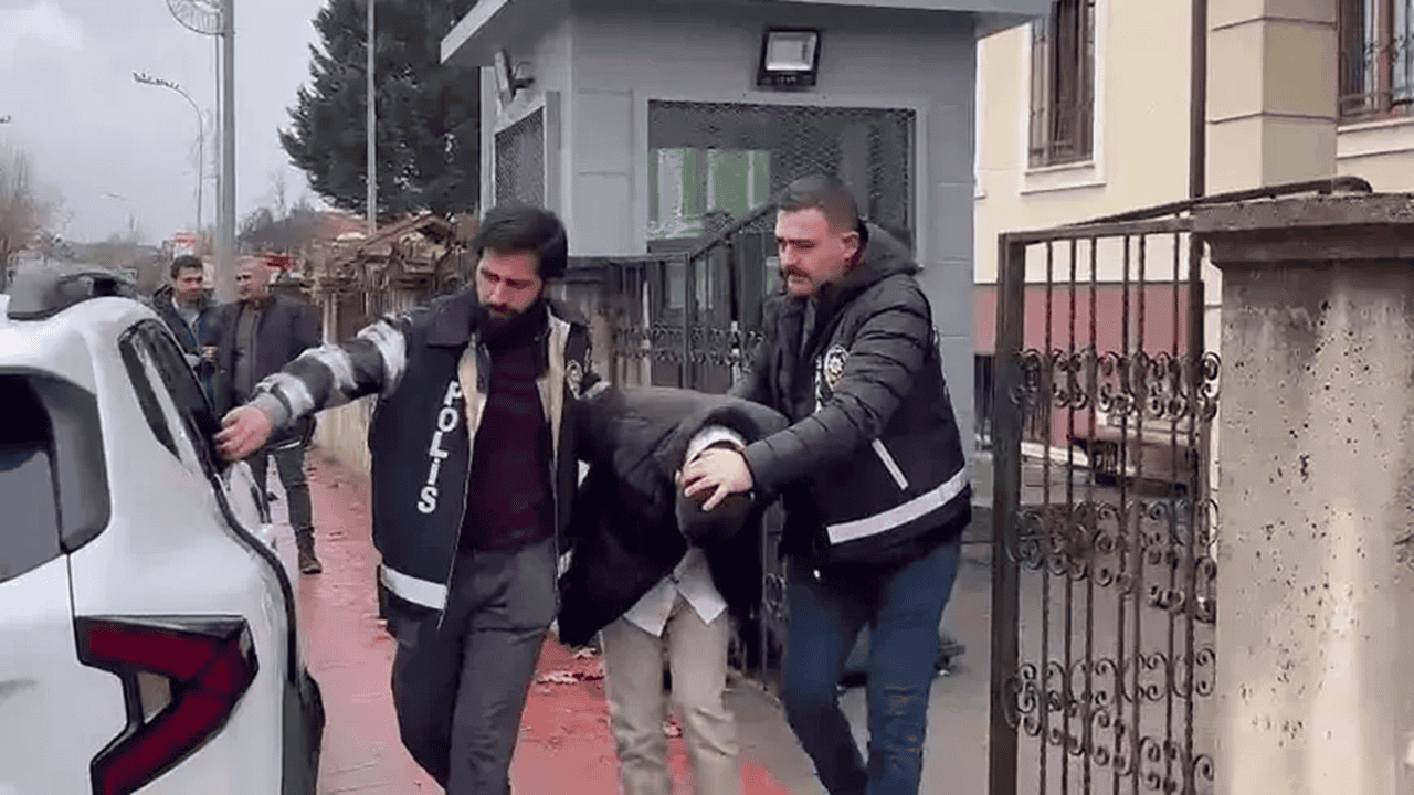 3 Aylık Eşini 20’den Fazla Bıçaklayan Koca Tutuklandı