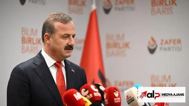 Yavuz Ağıralioğlu: Resmi Dilin Yanına Bir Dil Olmaz